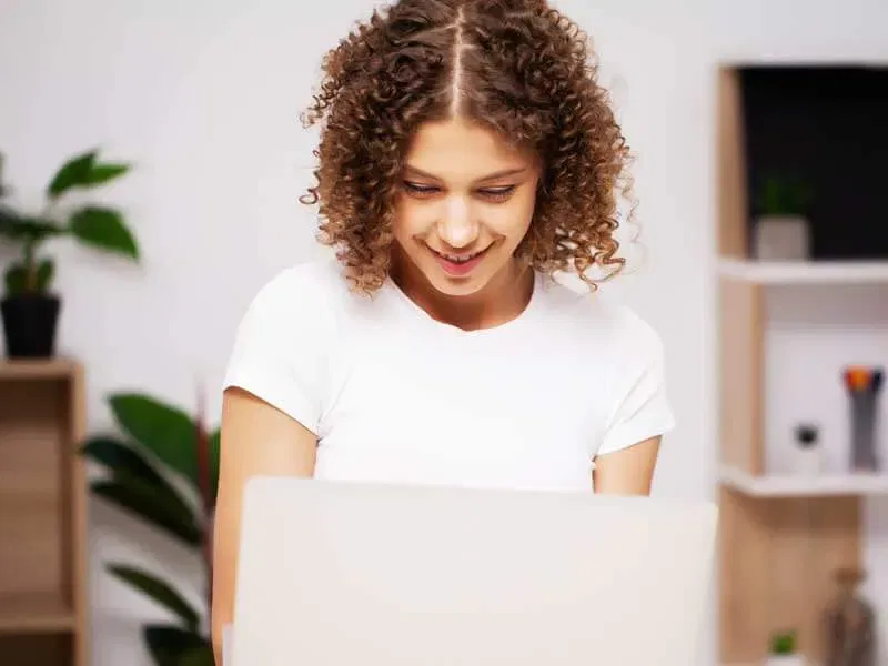 5 alasan kenapa harus gabung reseller undangan digital